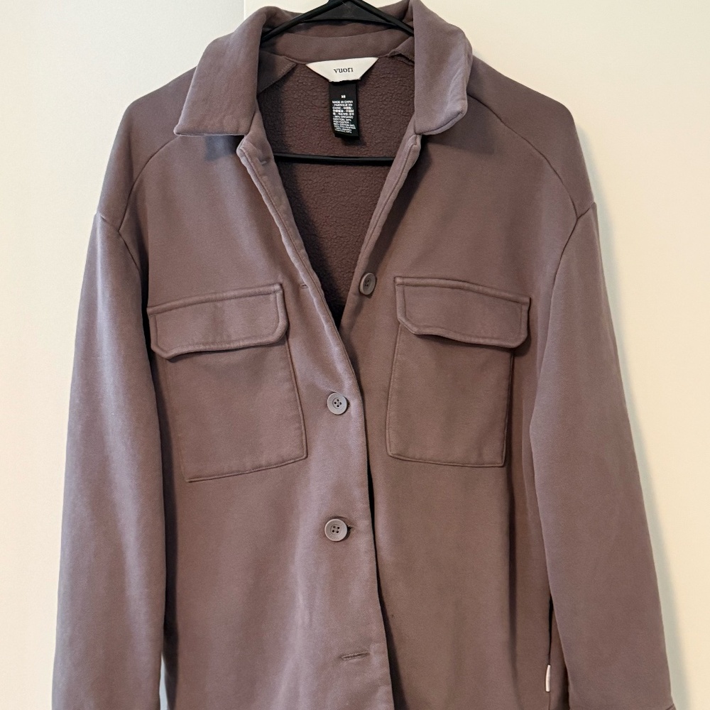 Vuori Women's Restore shirt jacket Taupe color